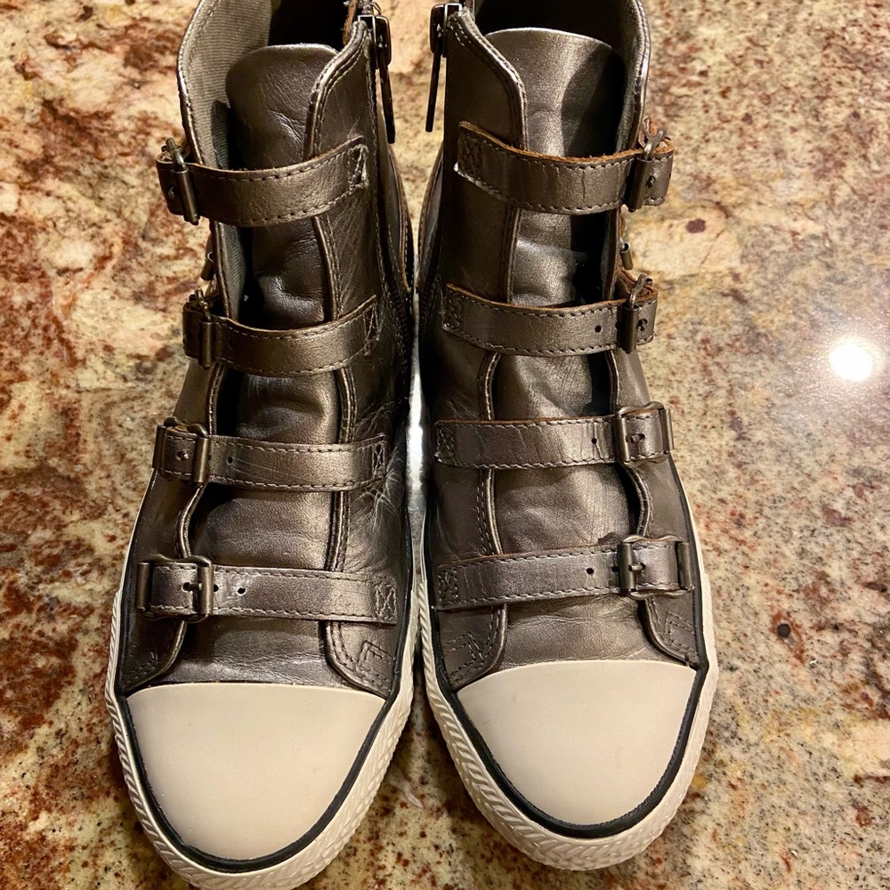 Ash antique silver EUC! Virgin RealLeather hightop sneaker EU size 39